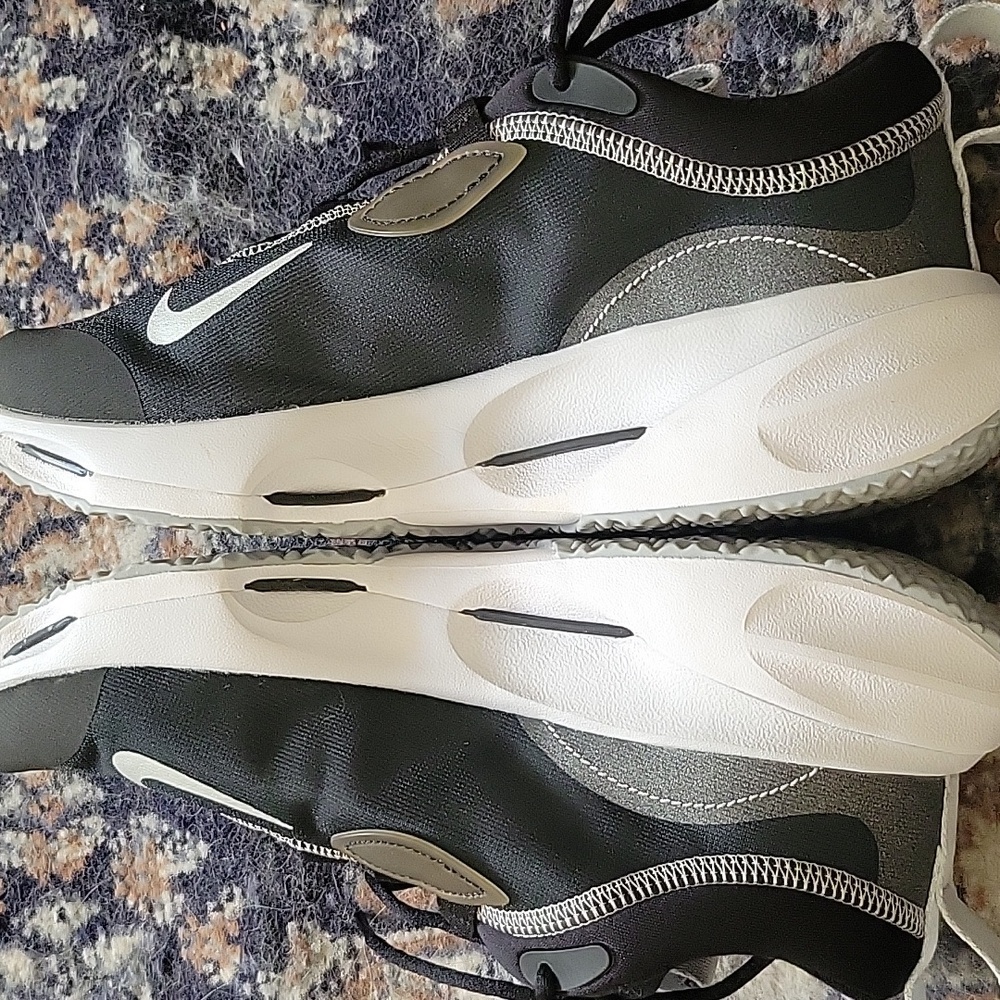 NWOT Nike Spark Black Pure Platinum Sneaker Size 7.5 - Picture 6 of 14